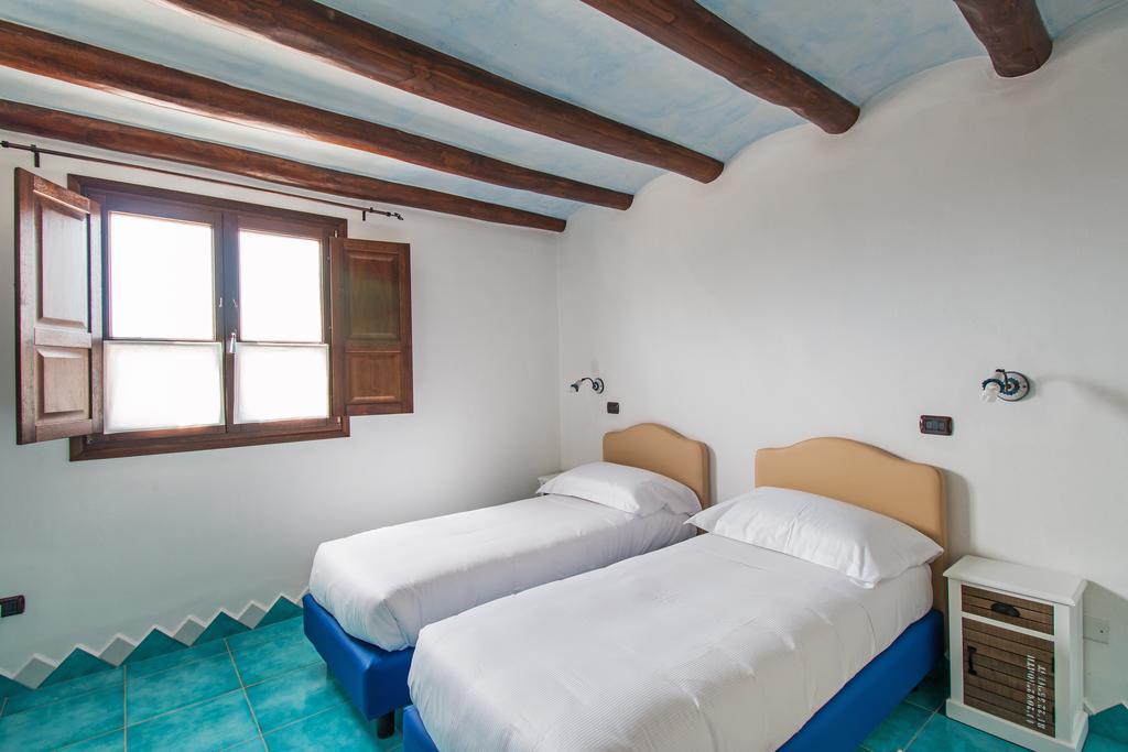 Villa Casa La Vela à Cala Liberotto Extérieur photo